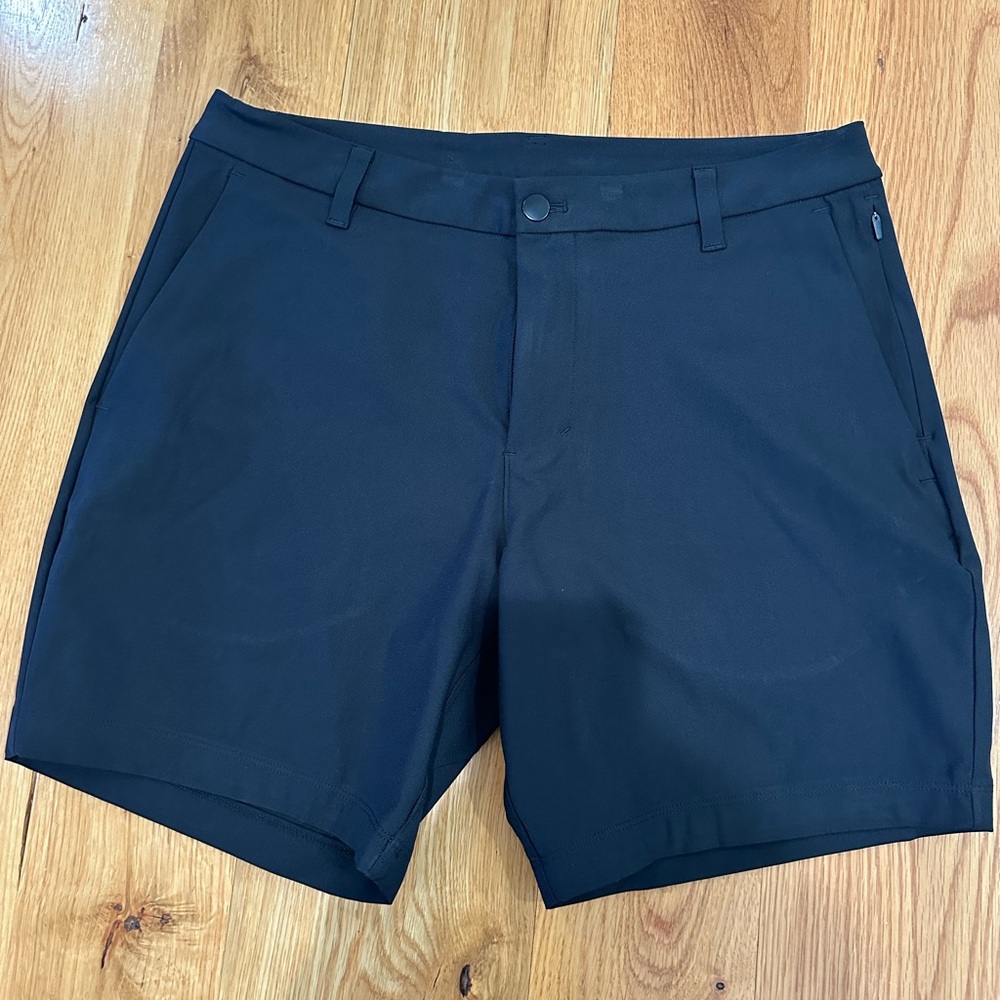 Lululemon ABC Classic-Fit Short 7” - Size 33”